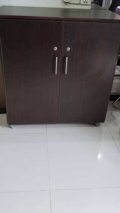 Wardrobe with 2 door