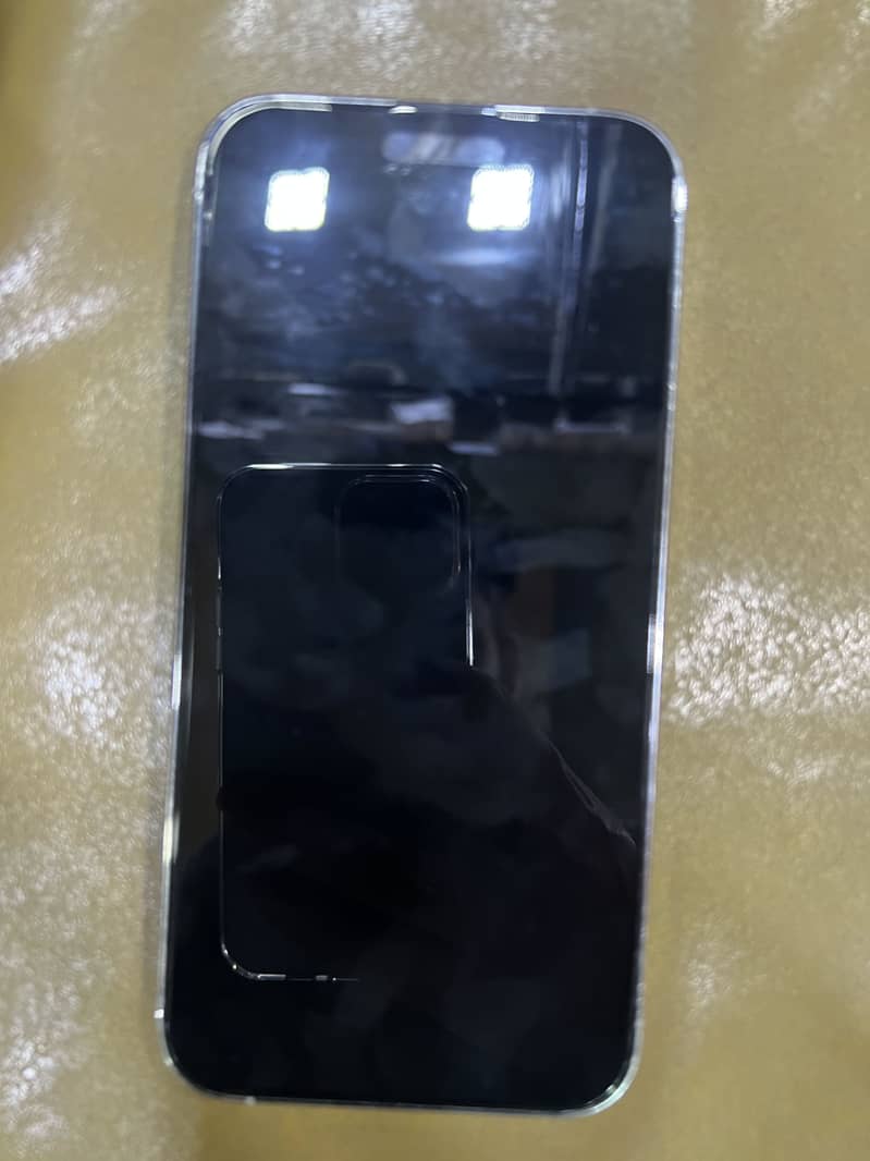 Apple iPhone 14 Pro Max 2