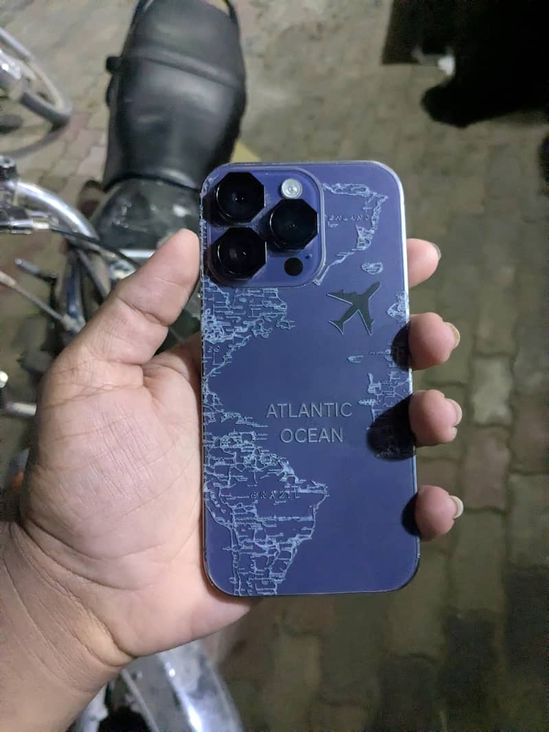 Apple iPhone 14 Pro 0
