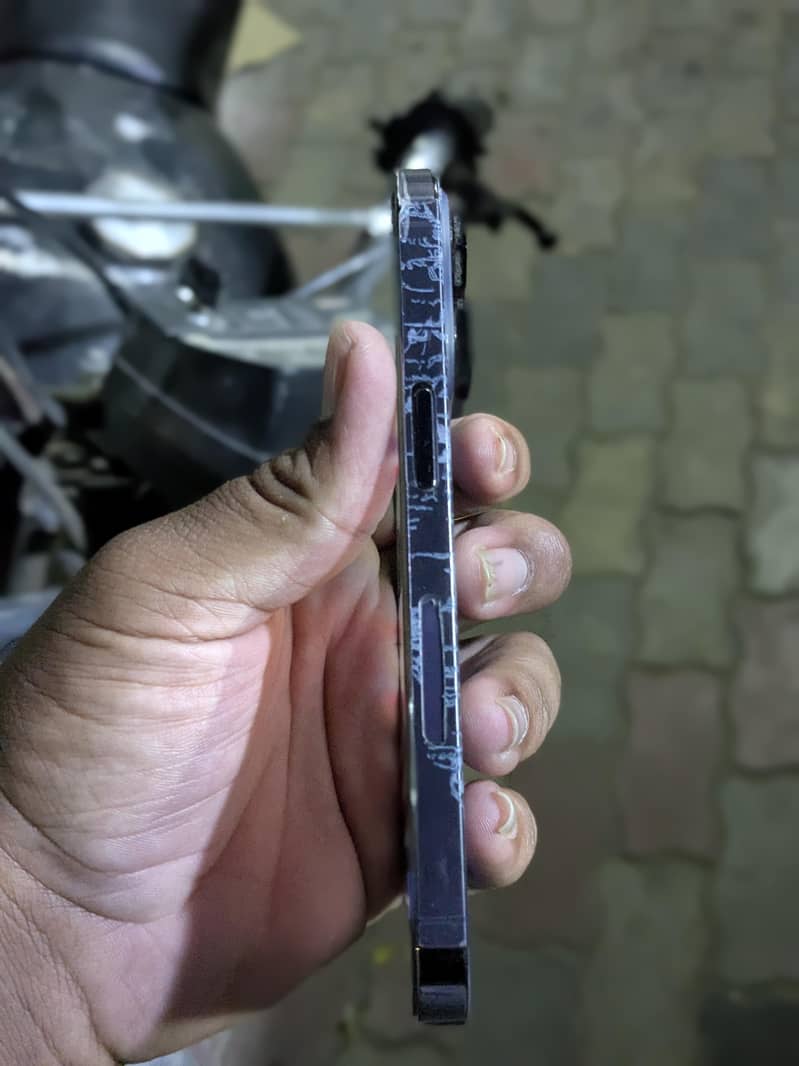 Apple iPhone 14 Pro 1