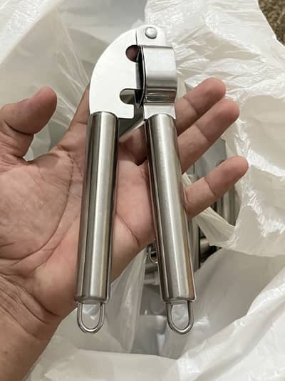 Stainless Steel Garlic Press | Heavy Duty Garlic Crusher & Mincer