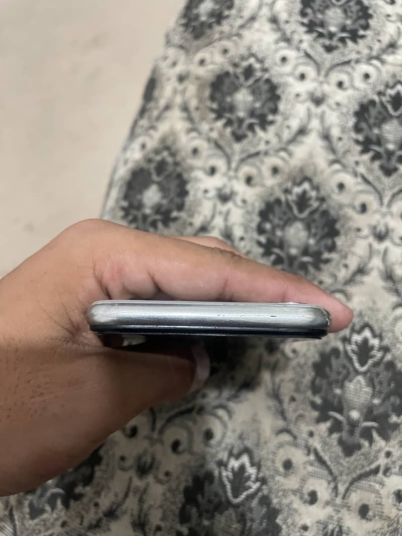 Apple iPhone X 0