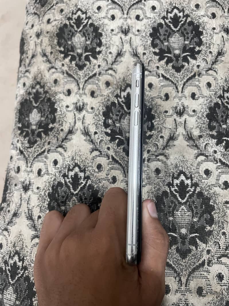 Apple iPhone X 2