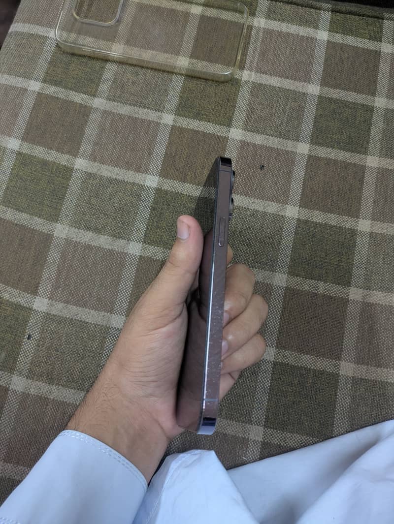 Apple iPhone 14 Pro Max 5
