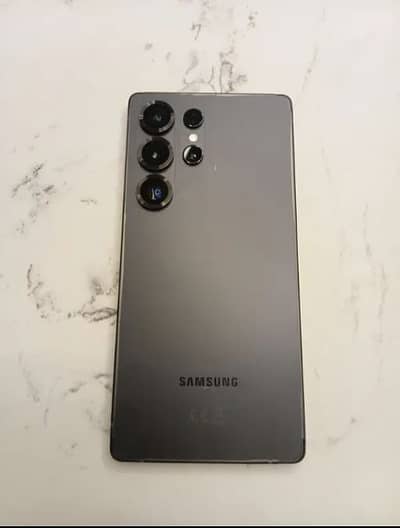 Samsung Galaxy S25 Ultra in excellent condition.  512GB Storage