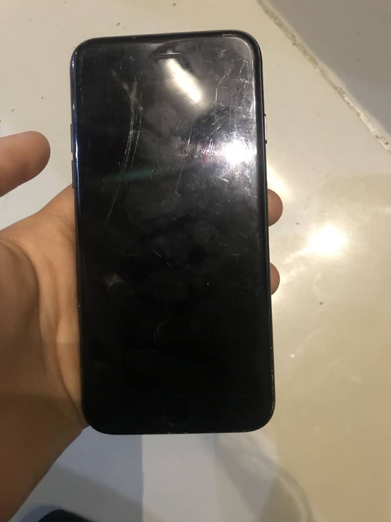 Apple iPhone 7 1