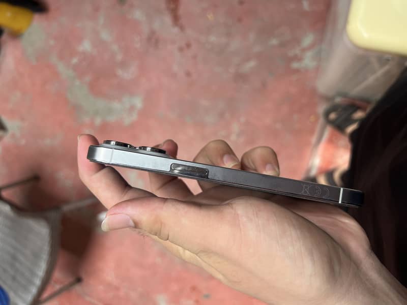 Apple iPhone 14 Pro 2