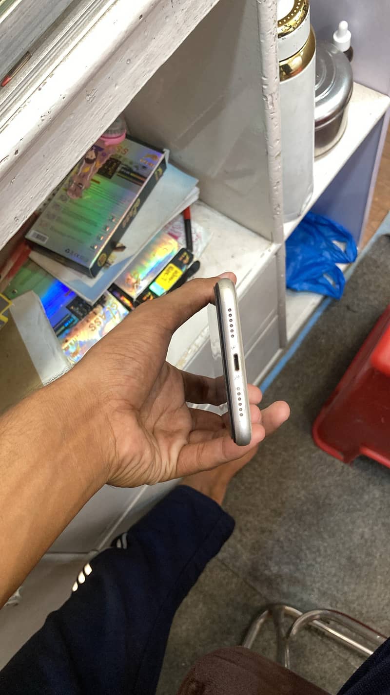 Apple iPhone 11 1