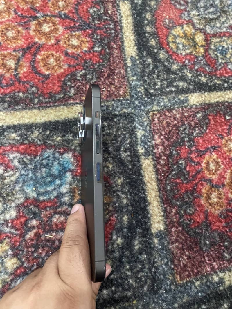 Apple iPhone 13 Pro Max 4