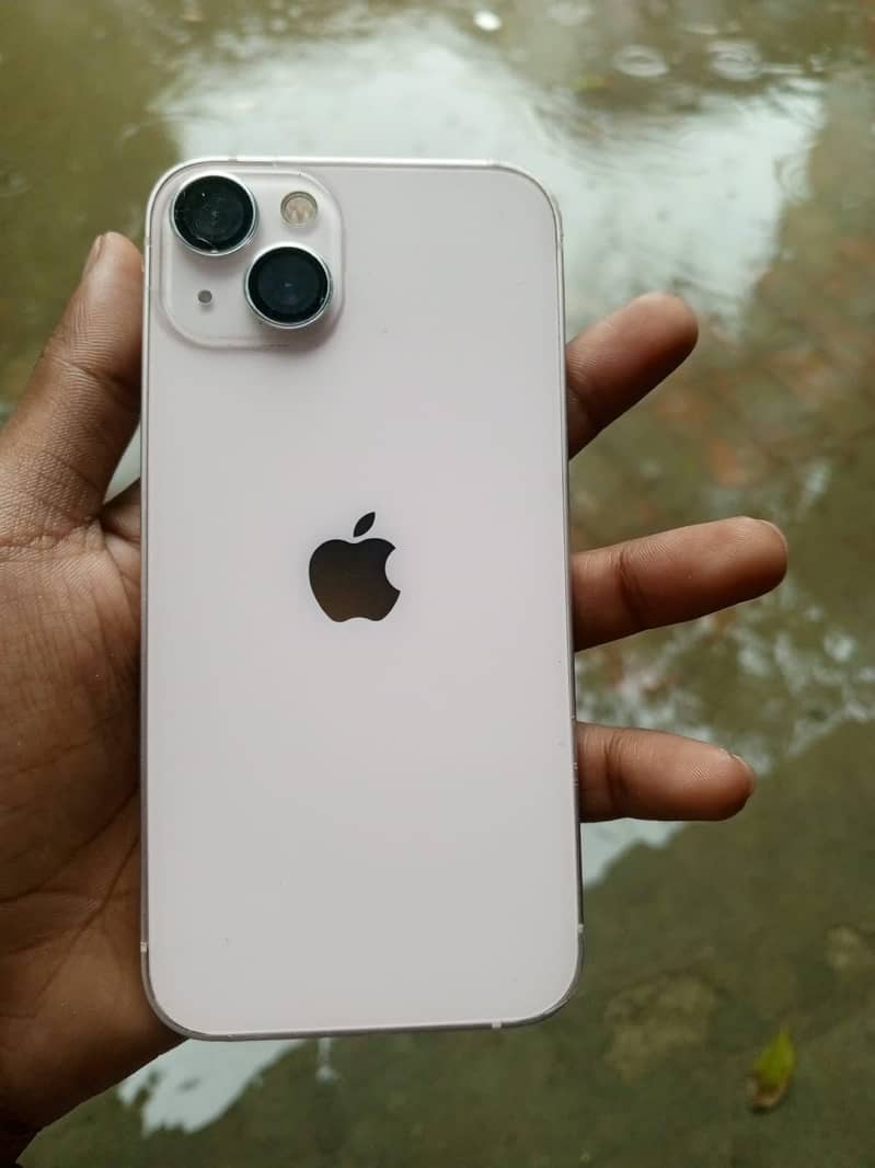 Apple iPhone 13 1
