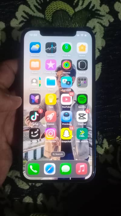 Apple iPhone 12