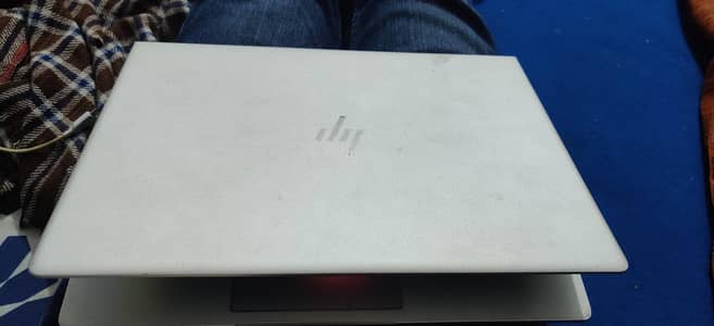 HP Elitebook 830 G6
