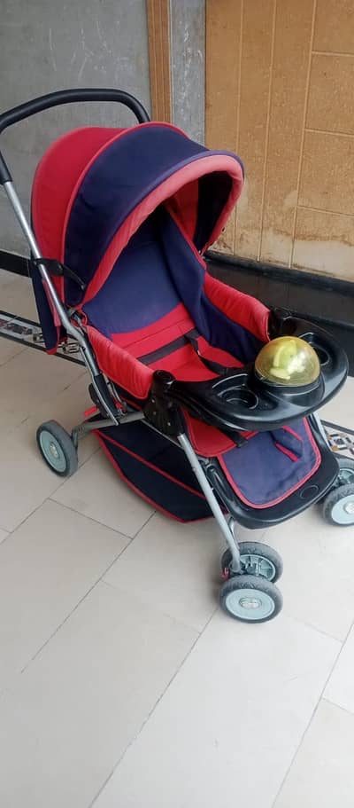 pram  imported  10/10 conditions