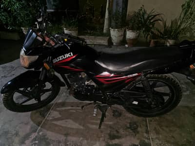 SUZUKI GR 150 BLACK 2018
