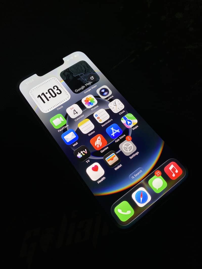 Apple iPhone 16e 2
