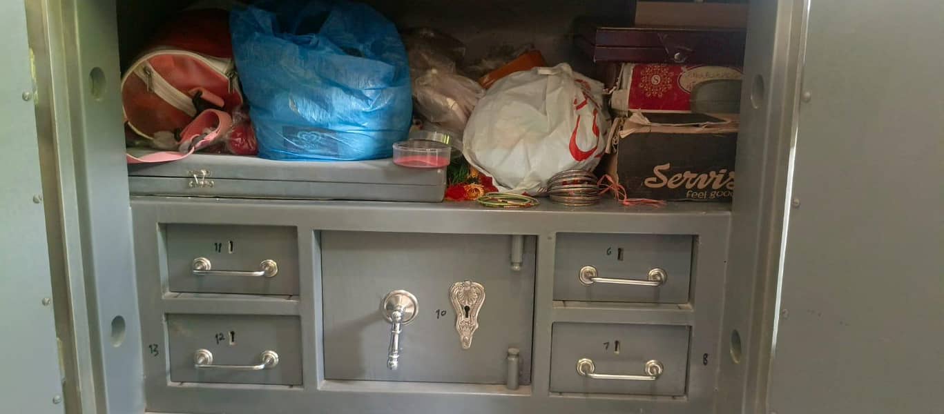 Safe Locker 0