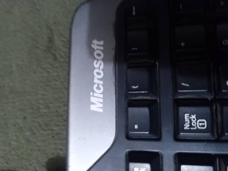 RARE MICROSOFT KEYBOARD 2