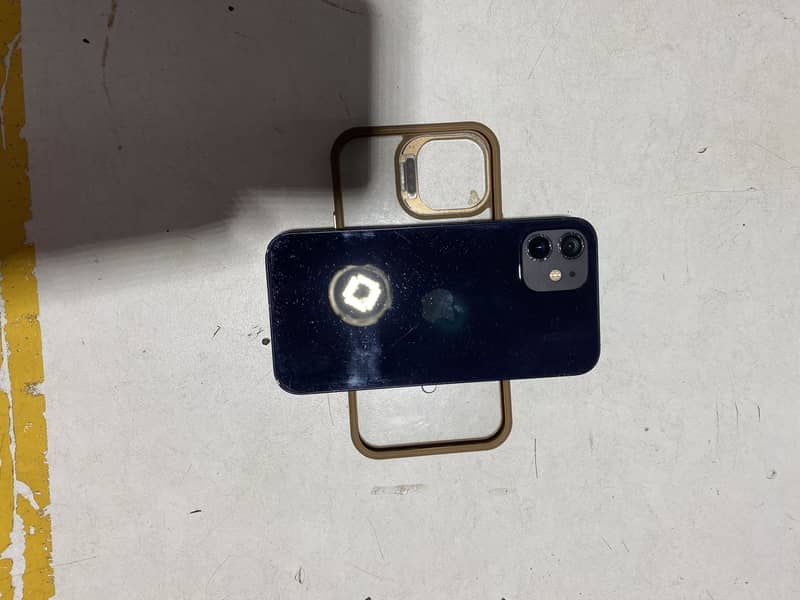 Apple iPhone 12 3