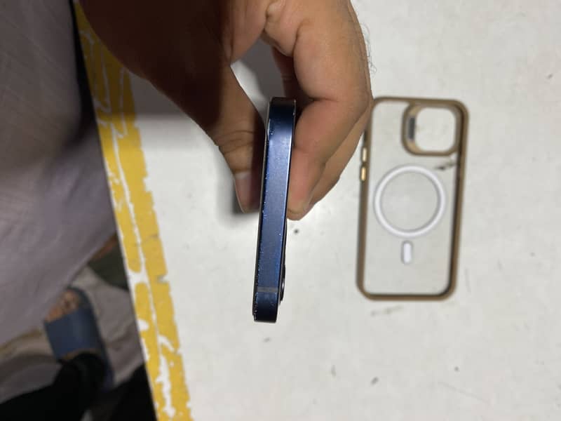 Apple iPhone 12 5