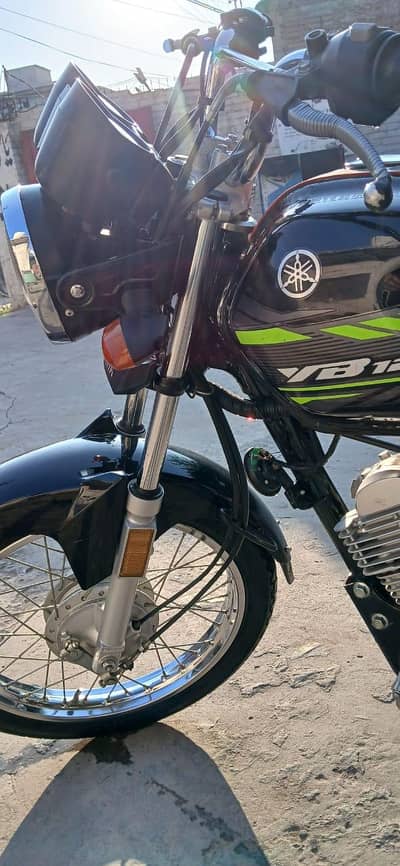 Yamaha YB125Z