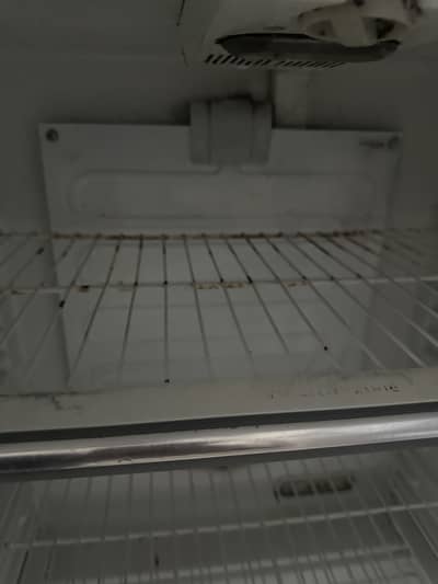 Mediam size dawlance fridge for sale 10/10 condition