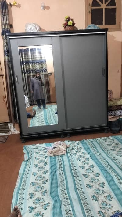 almari slide 2 door 3 month used