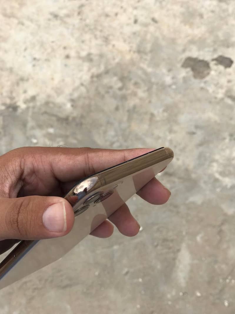 Apple iPhone 11pro max 3