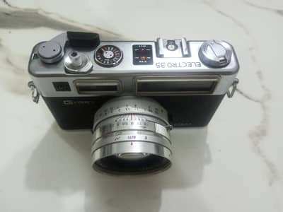 Yashica Electro 35 Vintage Camera