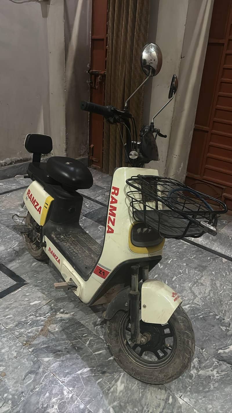 electric scooty 3