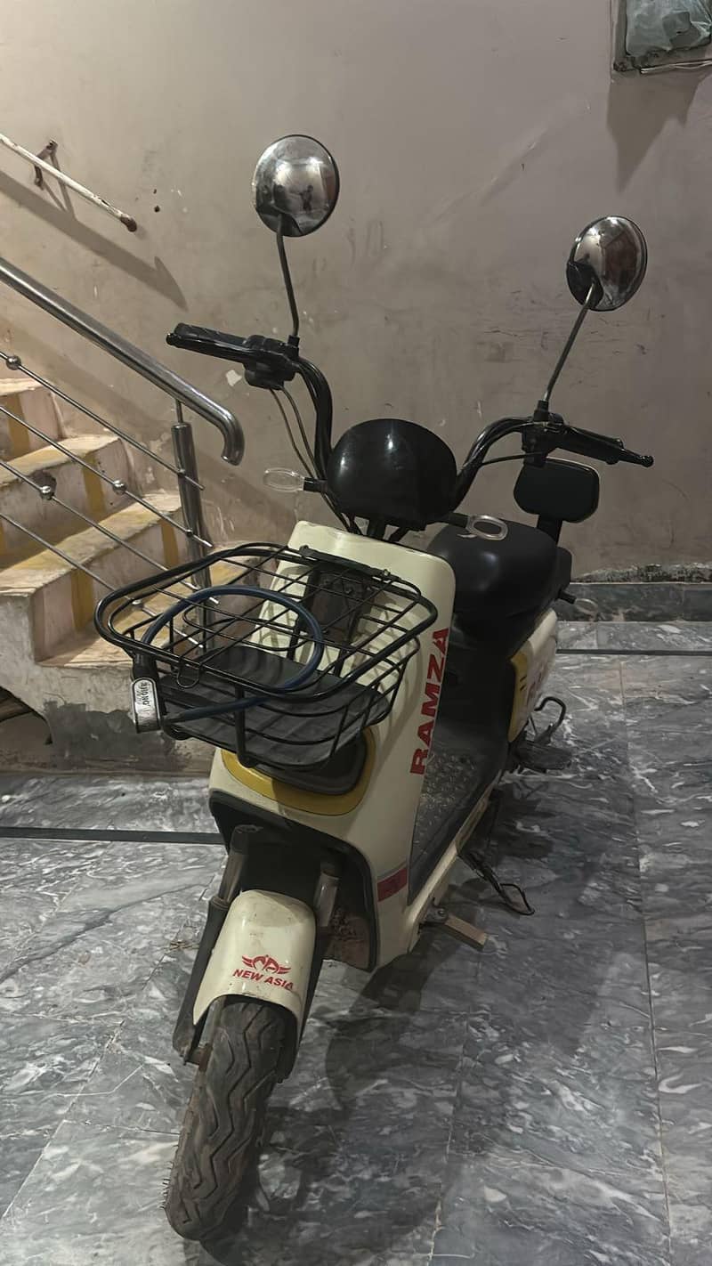 electric scooty 4
