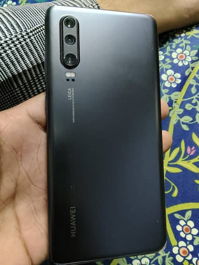 Huawei p30 PTA Approved 10/10 Condition.