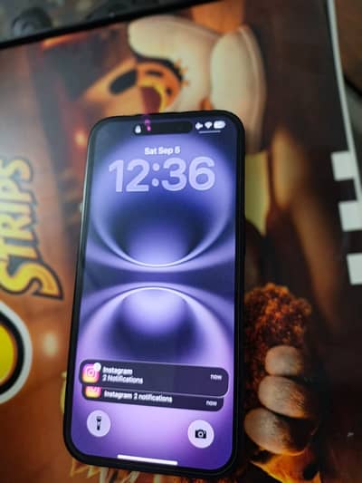 Apple iPhone 16