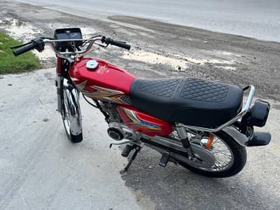 Honda 125 for sale 25 model lush condition