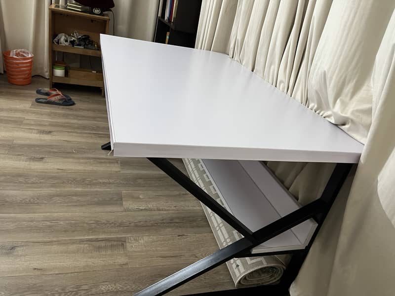 Executive/Reception/Computer Table 2
