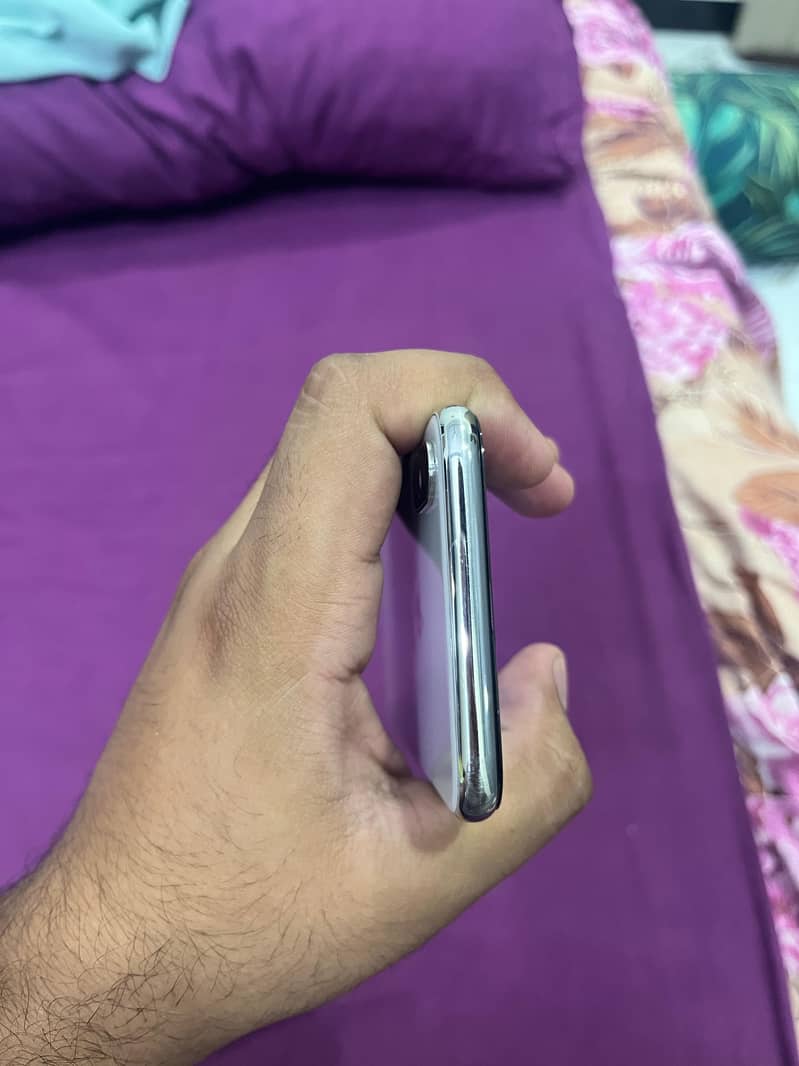 Apple iPhone X 2