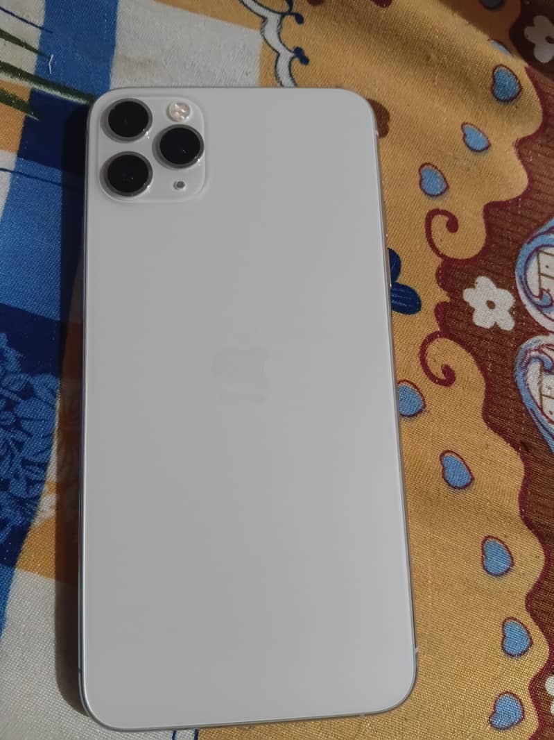 Apple iPhone 11 Pro Max 4