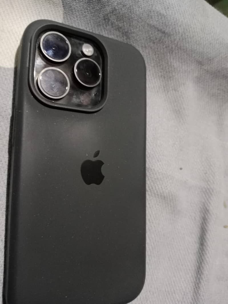 Apple iPhone 15 Pro 1
