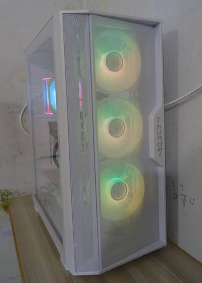 Thunder Gladius White Gaming Case Used Like New