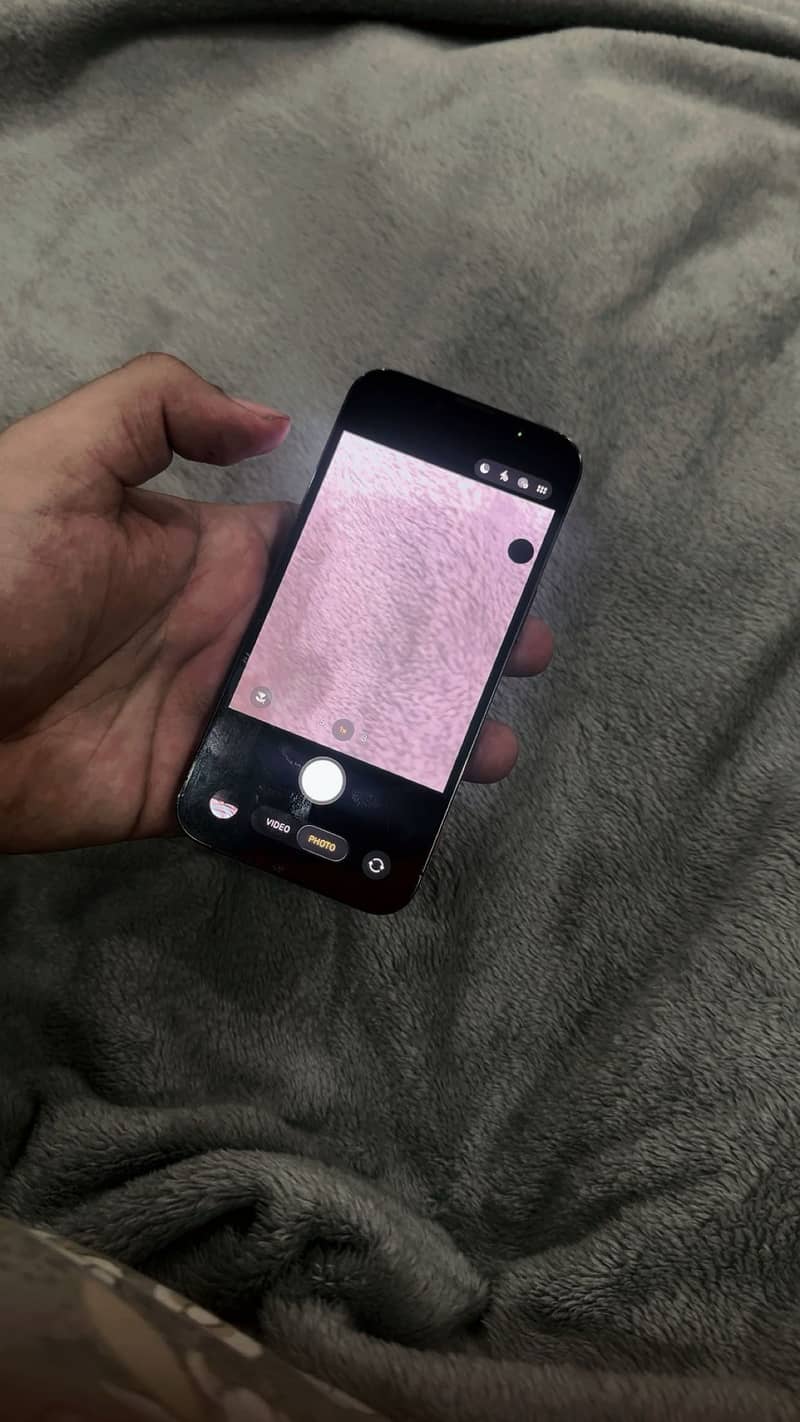 Apple iPhone 13 4