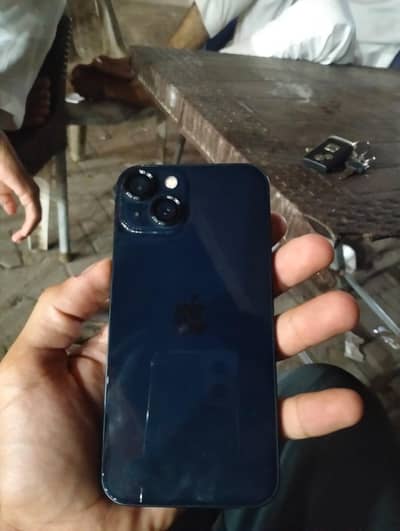 Apple iPhone 13