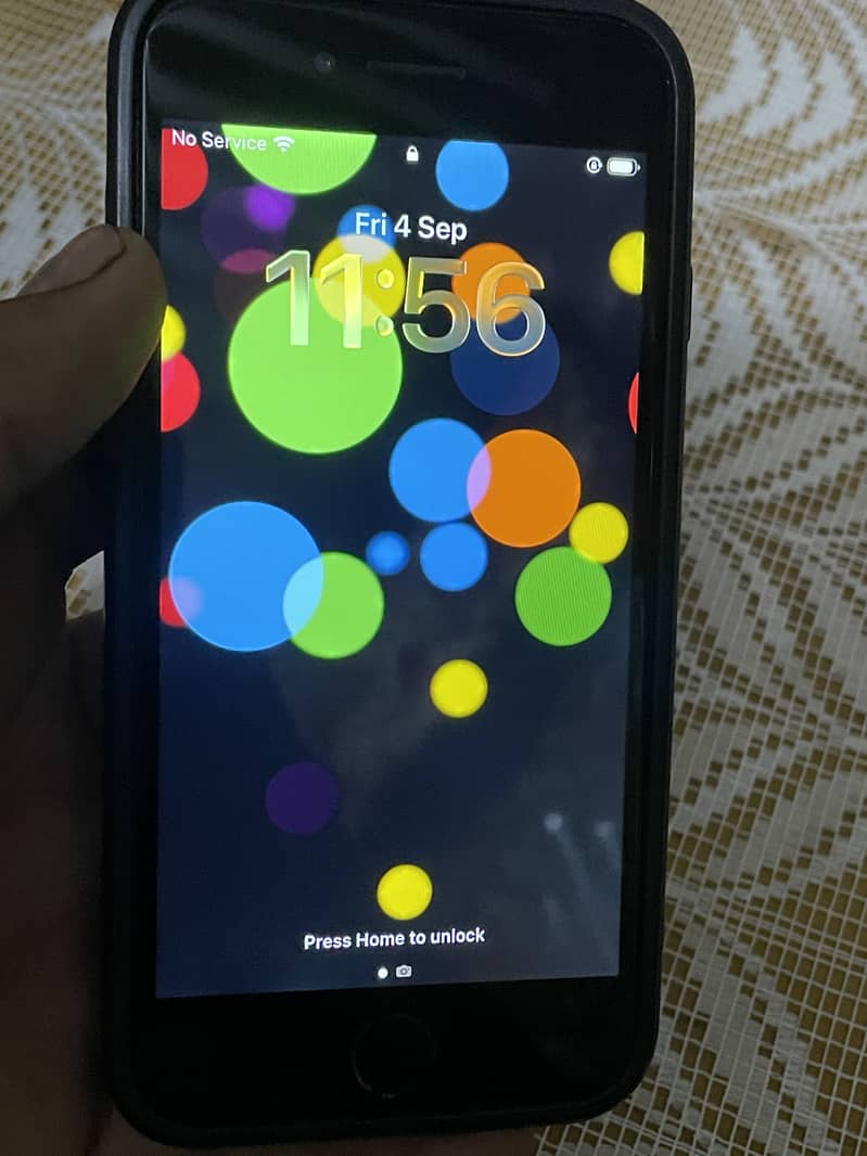 iPhone SE 2 7