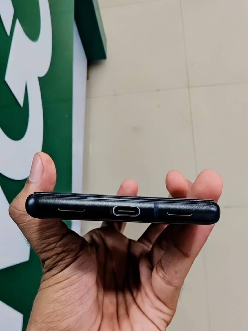 Google Pixel 6a 4