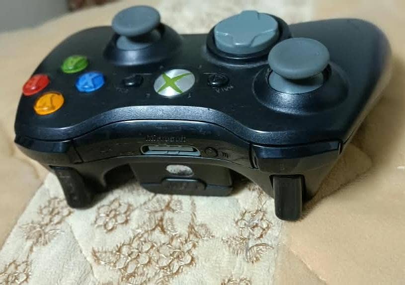 Xbox 360 Wireless Controller | Good Condition 2