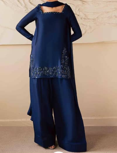 blue silk trending