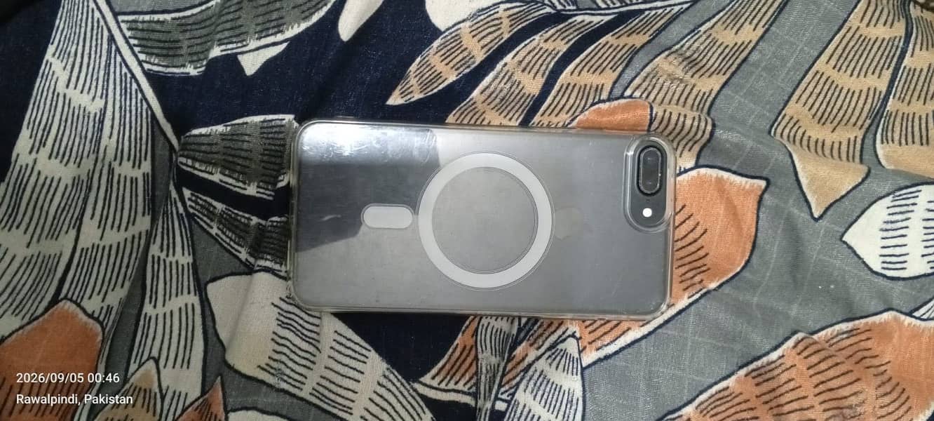 Apple iPhone 7 Plus 2