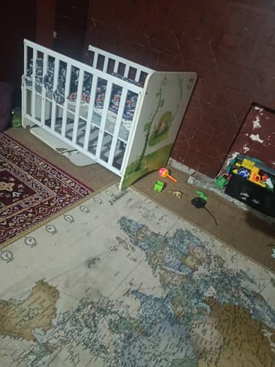 baby bed available for sell