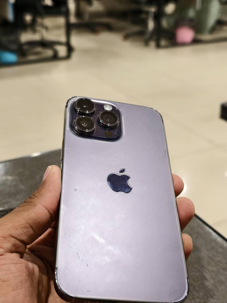 Apple iPhone 14 Pro Max 0