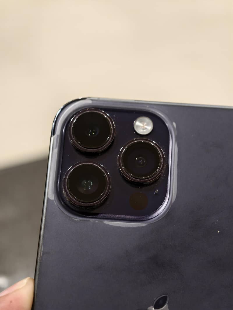 Apple iPhone 14 Pro Max 1