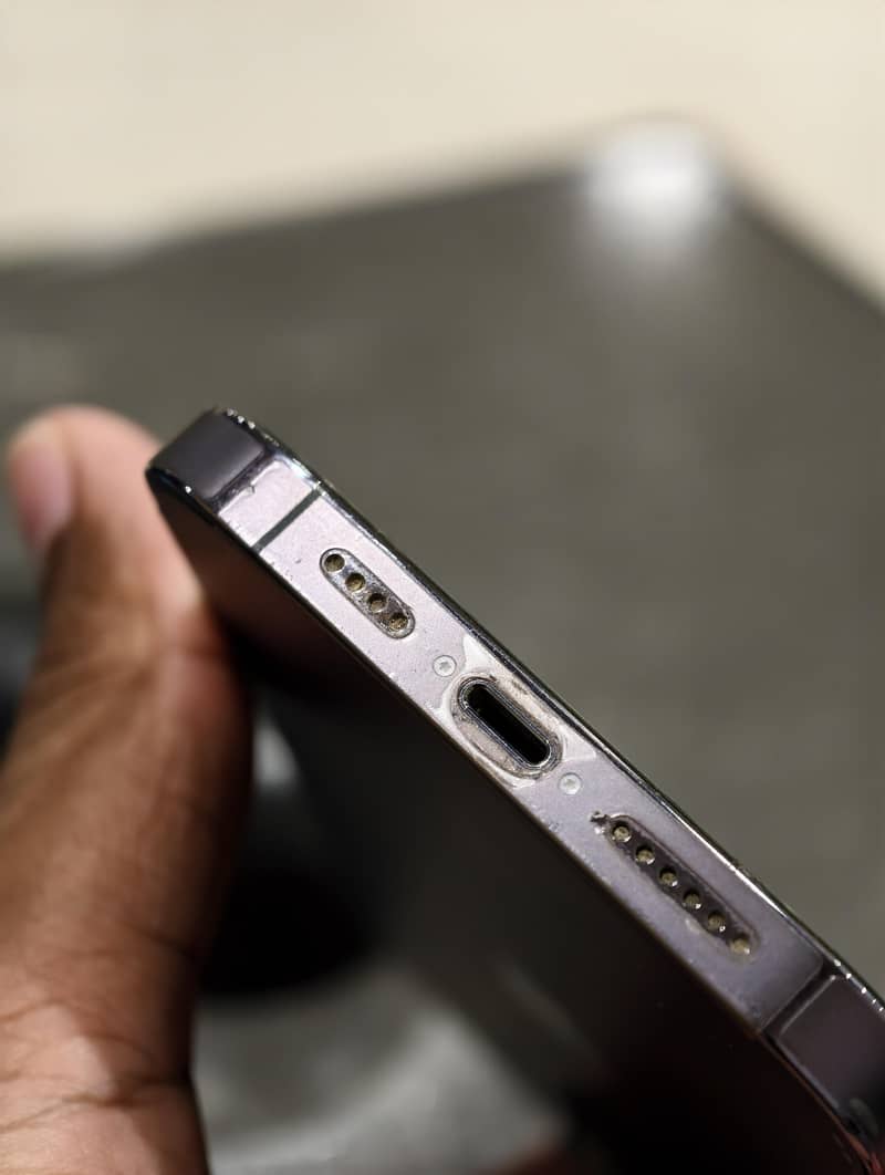Apple iPhone 14 Pro Max 4