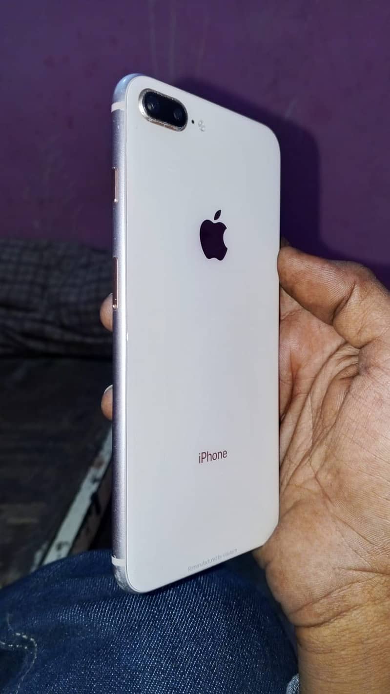 Apple iPhone 8 Plus 2